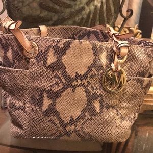 MICHAEL KORS Awesome Snakeskin Bag 🤩🤩🤩